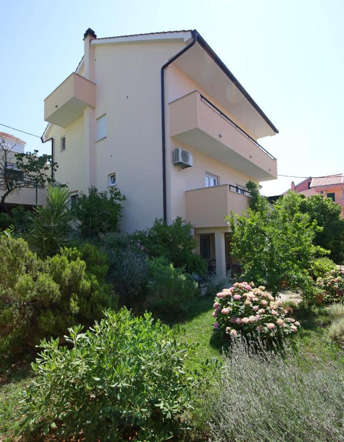 Tonka Apartment